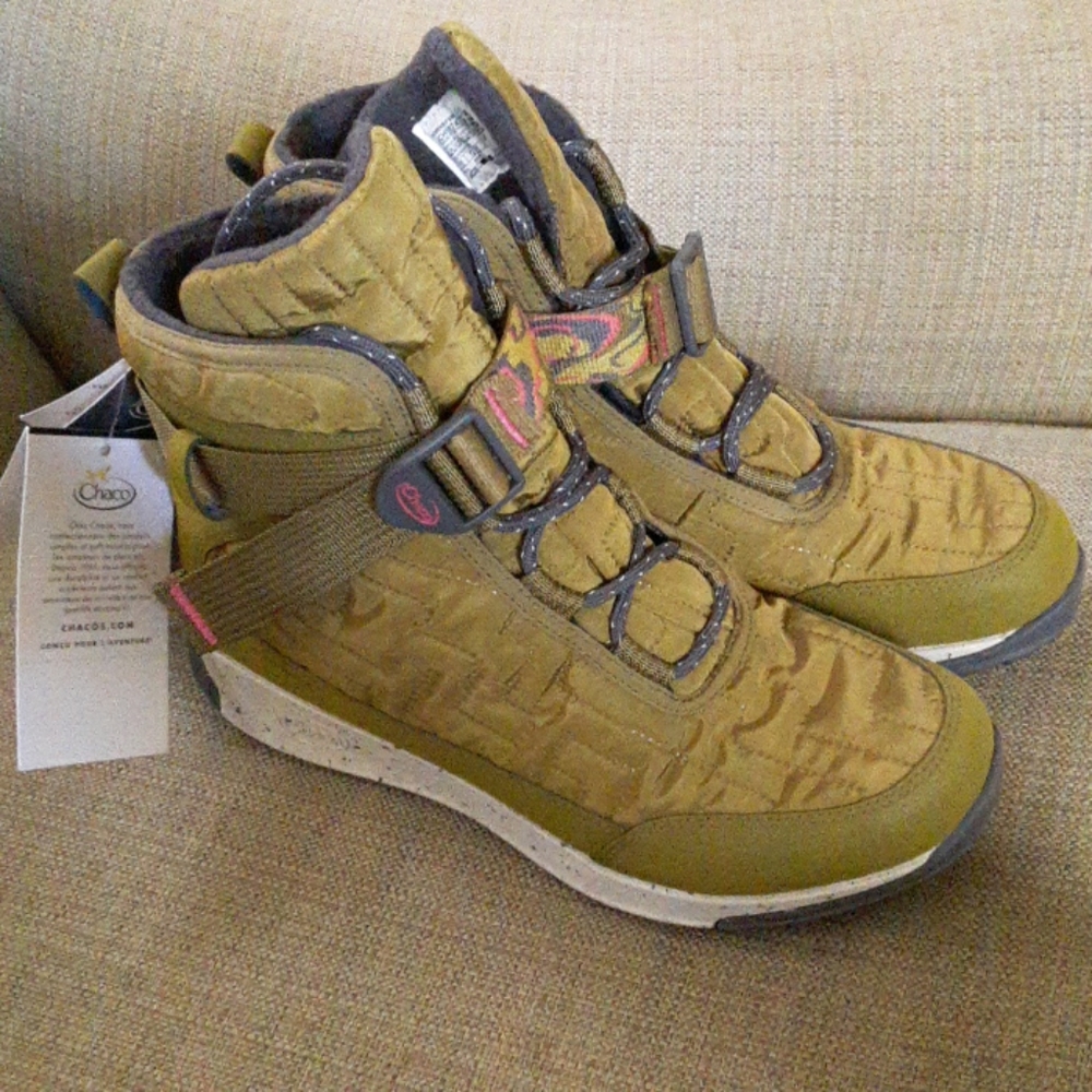 BN Chaco Borealis Sneaker boots